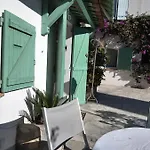 Climatise Cosy Dans Avec Parking Apartment